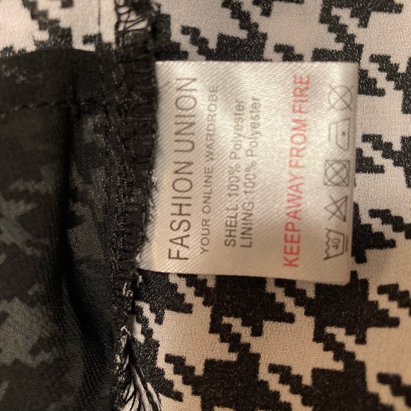 Houndstooth Woman’s Blouse - Picture 2 of 2